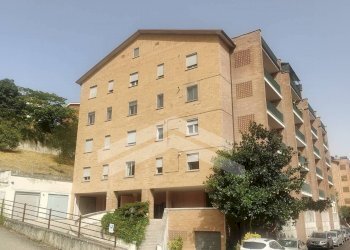 Foto 1 - Trilocale C.da Taverna
 
1, Ferrazzano - foto 1