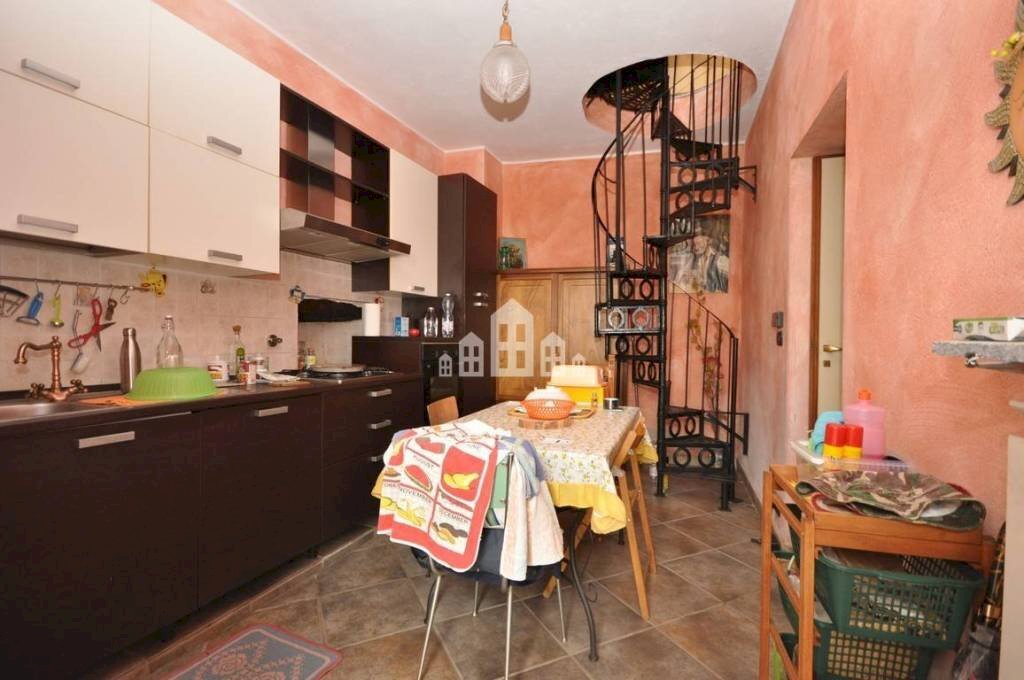 Cucina - Independent house Località Ronchi Inferiore, 21, Cuorgnè - photo 2
