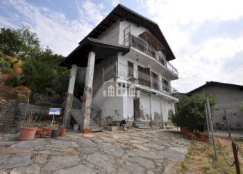 Facciata - Casa indipendente Località Ronchi Inferiore, 21, Cuorgnè - foto 1
