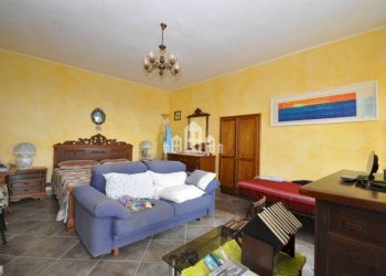 Salone - Casa indipendente Località Ronchi Inferiore, 21, Cuorgnè - foto 10