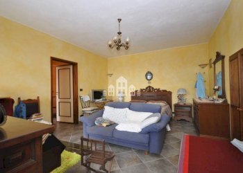 Salone - Casa indipendente Località Ronchi Inferiore, 21, Cuorgnè - foto 11