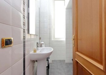 bagno - Bed & Breakfast via Cavour, 264, Roma (neighborhood Centro Storico) - photo 12