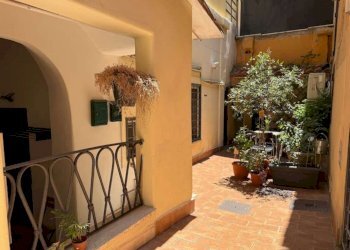 cortile - Bed & Breakfast via Paolo Zacchia, 30, Roma - foto 11