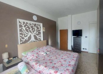 CAMERA DA LETTO - Trilocale viale GRAMSCI, 80, Grugliasco - foto 24