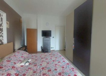 CAMERA DA LETTO - Trilocale viale GRAMSCI, 80, Grugliasco - foto 25
