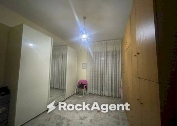 Camera da letto - Trilocale via Angelo Volpicelli, 34, Arzano - foto 10