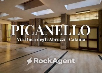 Interno palazzo - Magazzino via Duca Degli Abruzzi, 54, Catania - foto 1