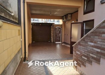 Interno palazzo - Villa a Schiera strada Statale 106 Jonica, 20, Caulonia - foto 18