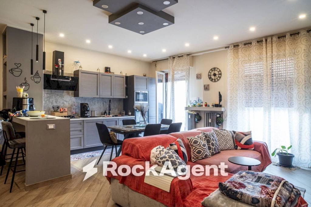 Salone - Three-room apartment via G. Bellone, 23, Mede - photo 1