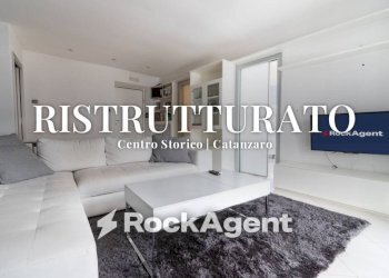 Salone - Appartamento via Giuseppe Poerio, 47, Catanzaro - foto 6
