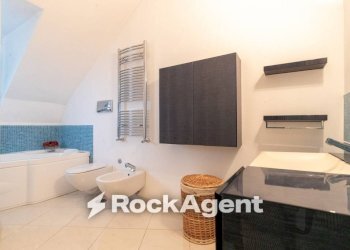 Bagno - Appartamento via Giuseppe Poerio, 47, Catanzaro - foto 11