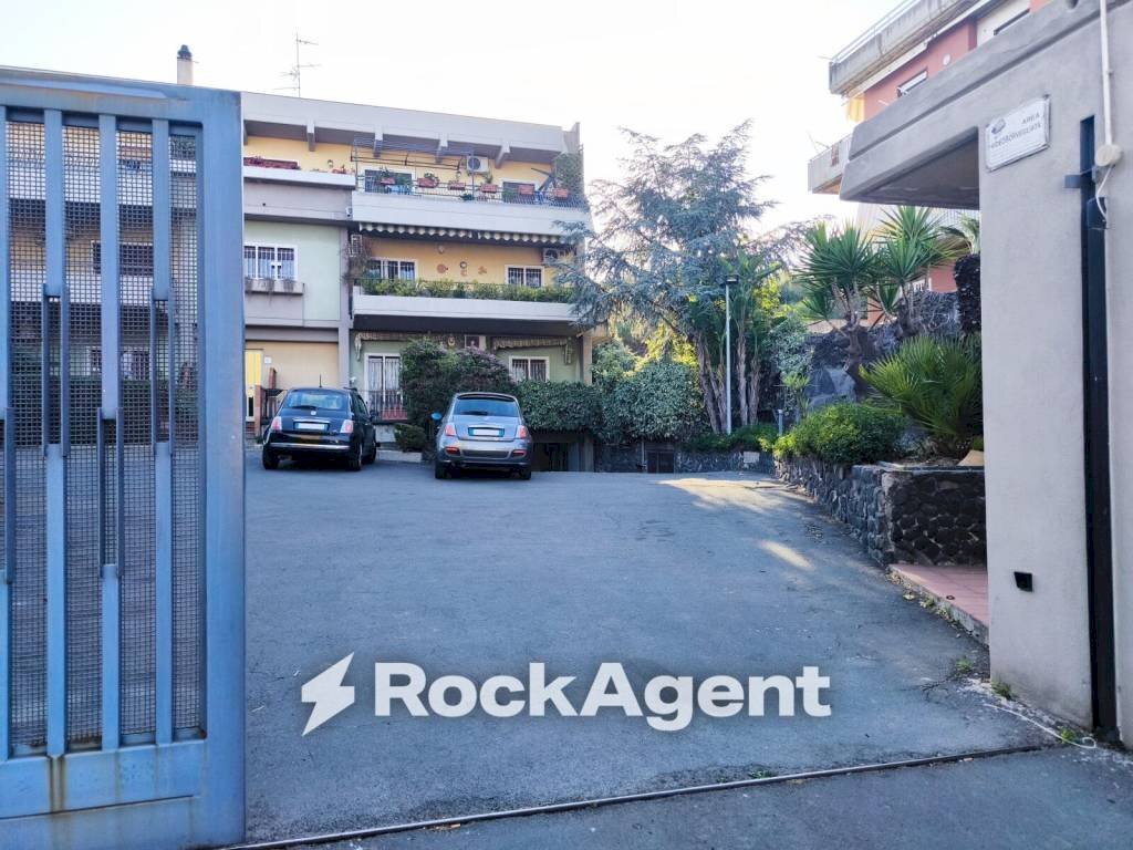 Posto macchina - Garage - Autosilos - Parking via San Gregorio, 75, Aci Castello - photo 2