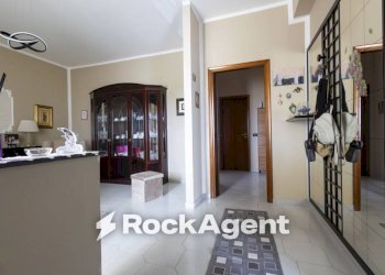 Ingresso - Appartamento viale dei Tulipani, 183, Catanzaro - foto 3
