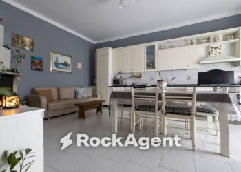 Salone - Appartamento viale dei Tulipani, 183, Catanzaro - foto 10