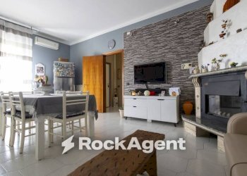 Salone - Appartamento viale dei Tulipani, 183, Catanzaro - foto 11