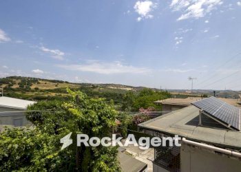 Vista - Appartamento viale dei Tulipani, 183, Catanzaro - foto 39