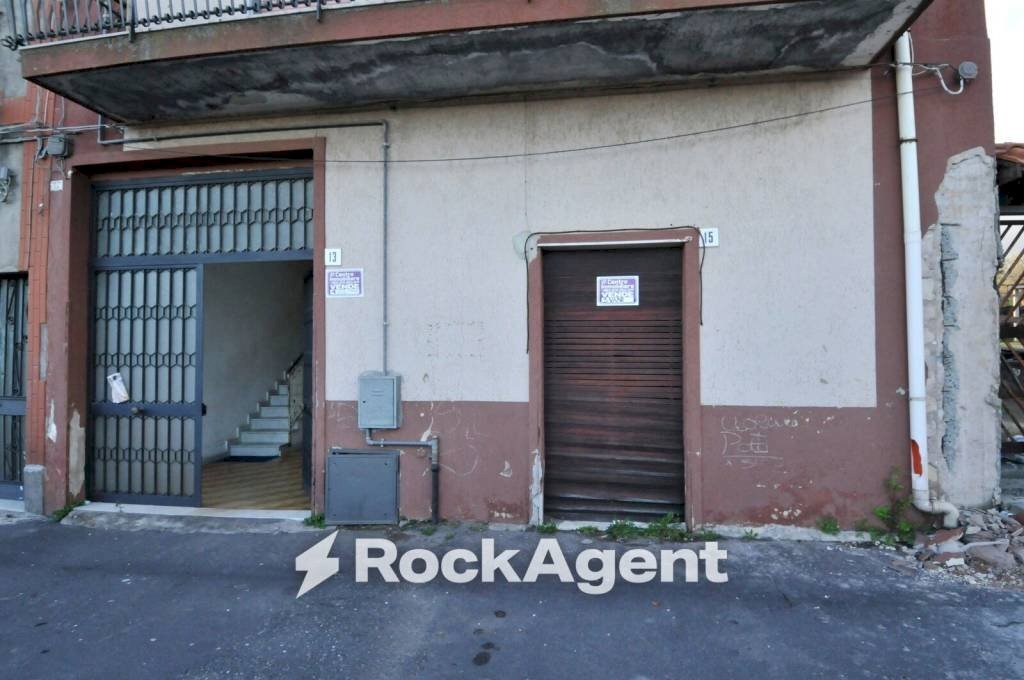 Facciata - Quadrilocale vico Tomasello, 13, San Pietro Clarenza - foto 3