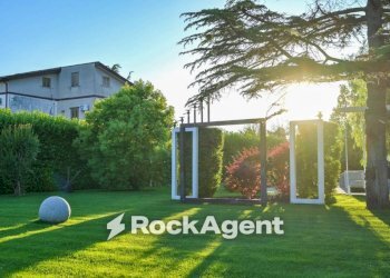 Giardino - Villa via Mare Mediterraneo, 44, Pontecagnano Faiano - foto 9