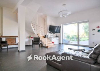 Salone - Villa via Mare Mediterraneo, 44, Pontecagnano Faiano - foto 16