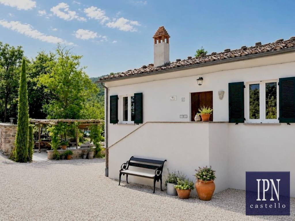 Facciata - Villa via San Martino, Lisciano Niccone - foto 1