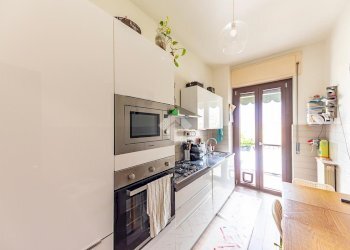 Two-room apartment Via Achille Grandi, Lainate - photo 13