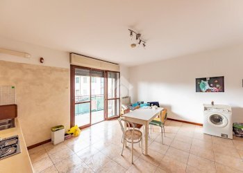 Two-room apartment Viale Rimembranze, Lainate - photo 6