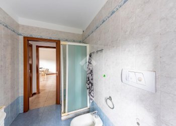Two-room apartment Viale Rimembranze, Lainate - photo 14