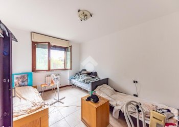 Two-room apartment Viale Rimembranze, Lainate - photo 15