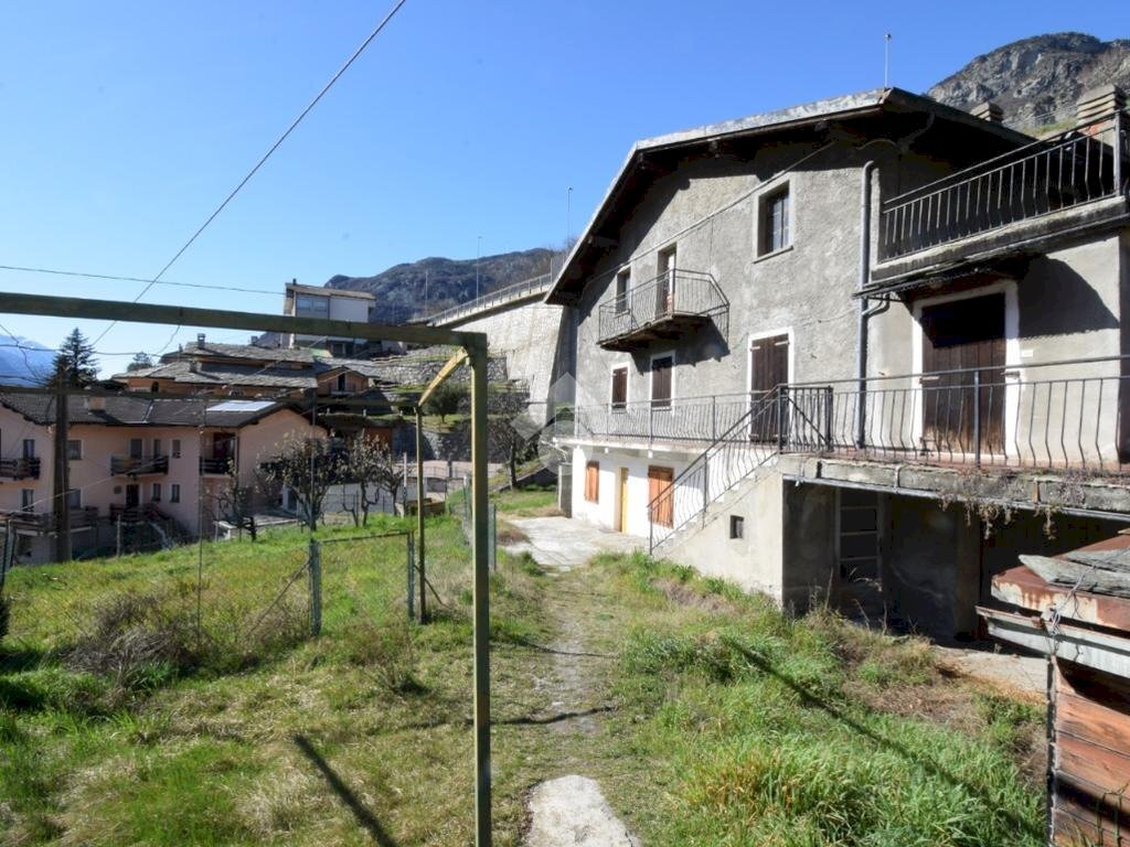 Independent house Località Soleil, Chatillon - photo 1