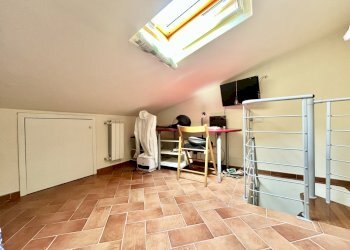 Sottotetto - Four-room apartment Via Umberto Terracini 18, Pontedera - photo 14