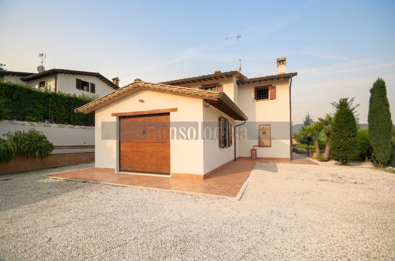 ESTERNO - Villa Strada delle Tavernacce 52, Perugia - foto 3