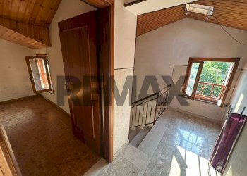 Hall / corridoio - Casa indipendente MARCONI
 
44, Quattro Castella - foto 26