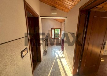 Hall / corridoio - Casa indipendente MARCONI
 
44, Quattro Castella - foto 27