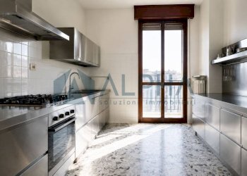 Cucina - Appartamento via Francesco Prampolini, Modena (zona Centro Storico) - foto 4