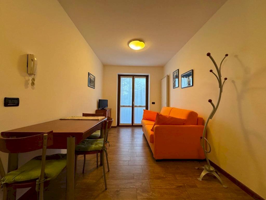 Salone - Two-room apartment via Galet, Valdisotto - photo 2