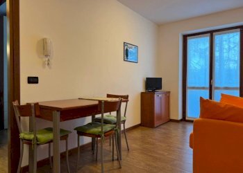 Salone - Two-room apartment via Galet, Valdisotto - photo 4