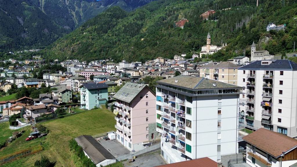 Vista - Four-room apartment via 1 Maggio, 2, Sondalo - photo 1