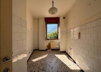 Cucina - Four-room apartment via 1 Maggio, 2, Sondalo - photo 11