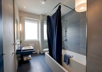 Bagno - Four-room apartment via 1 Maggio, 2, Sondalo - photo 17