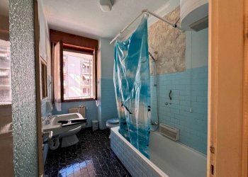 Bagno - Four-room apartment via 1 Maggio, 2, Sondalo - photo 18