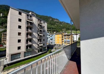 Balcone - Four-room apartment via 1 Maggio, 2, Sondalo - photo 25