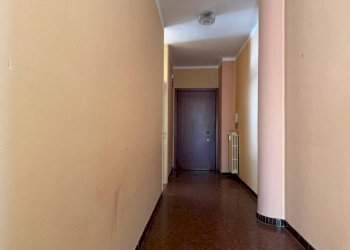 Corridoio - Four-room apartment via 1 Maggio, 2, Sondalo - photo 27