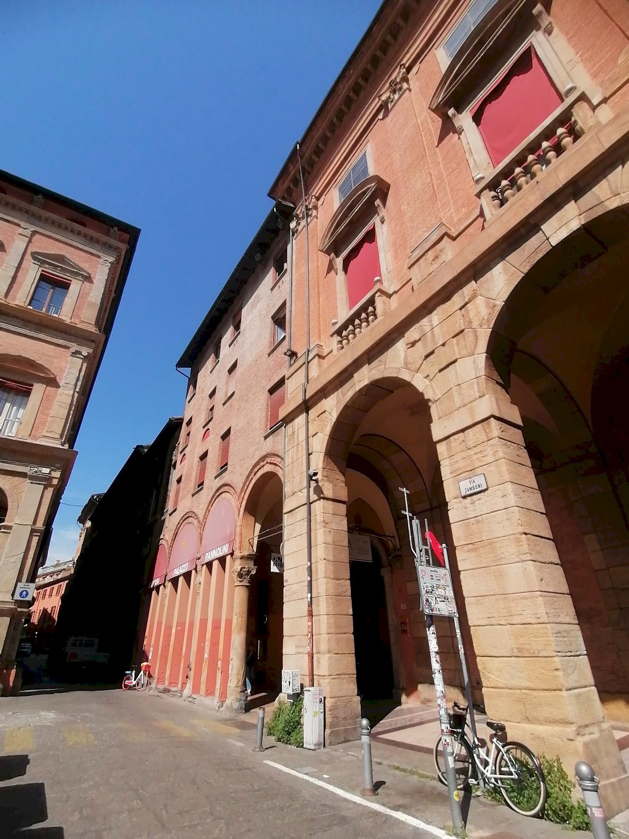Non-buildable land via Zamboni, 18, Bologna (neighborhood Centro Storico) - photo 1