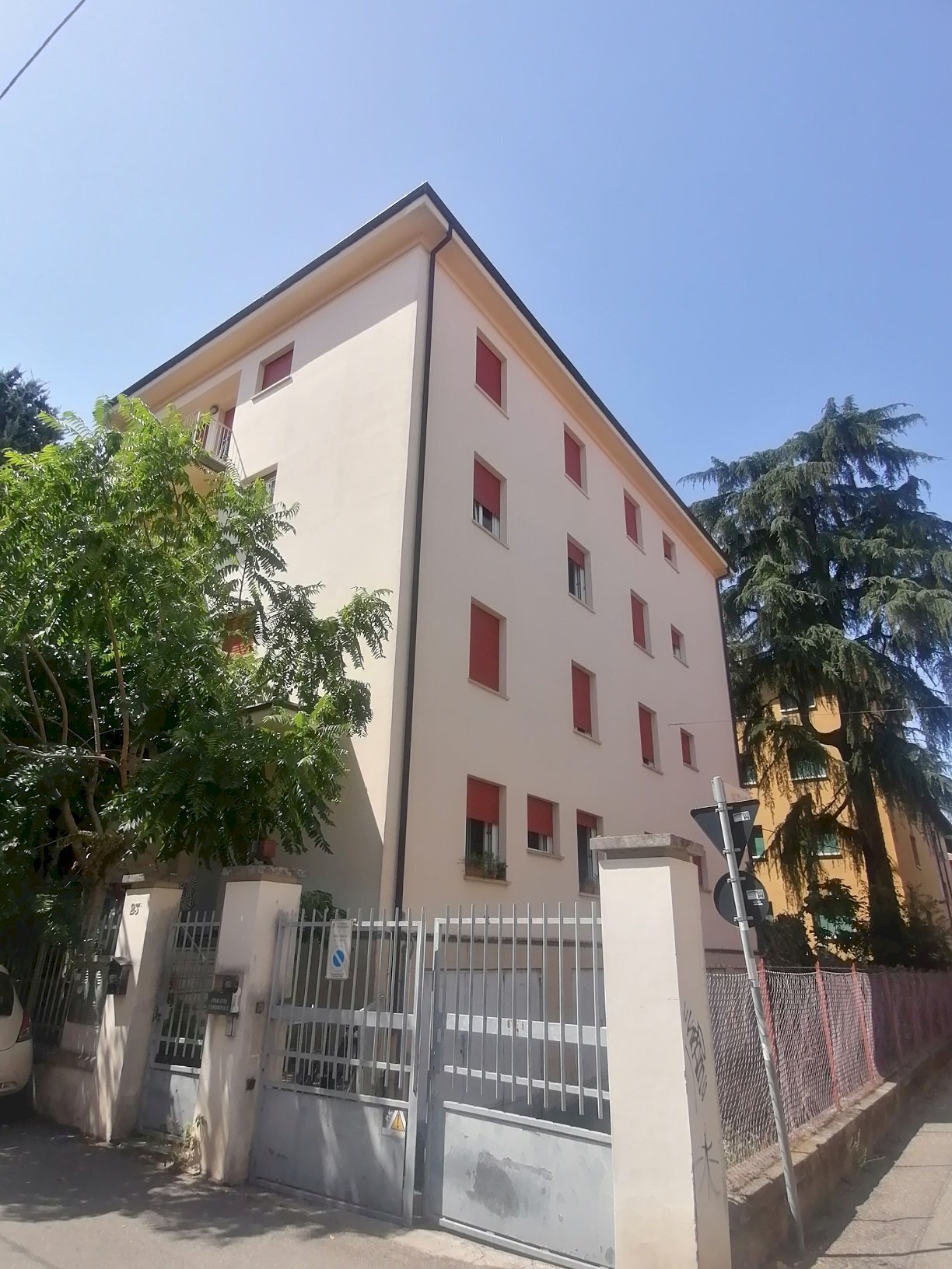 Quadrilocale via Carlo Zucchi, 25, Bologna (zona Costa Saragozza) - foto 1