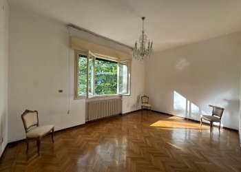 CAMERA DA LETTO - Appartamento in Villa via Pier Paolo Molinelli, Bologna (zona Murri) - foto 27
