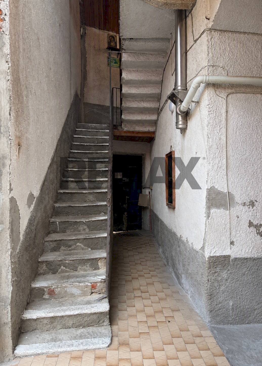 Scale - Four-room apartment VIA A. MANZONI
13, Sedriano - photo 2