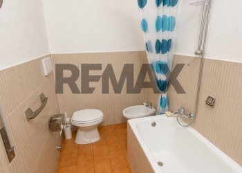 Bagno - Four-room apartment VIA A. MANZONI
 
13, Sedriano - photo 14