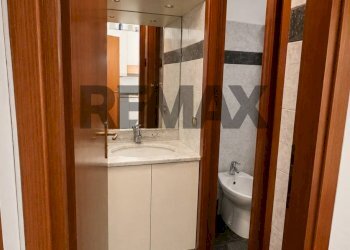 Bagno - Four-room apartment VIA A. MANZONI
 
13, Sedriano - photo 18
