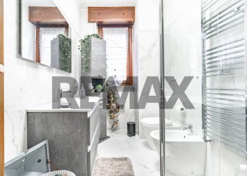 Bagno - Trilocale Via Martin Luther King
 
10, Paderno Dugnano - foto 7
