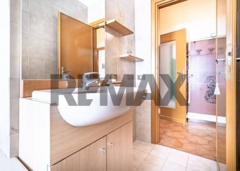 Bagno - Three-room apartment Via Roma
 
26/a, Limbiate - photo 15